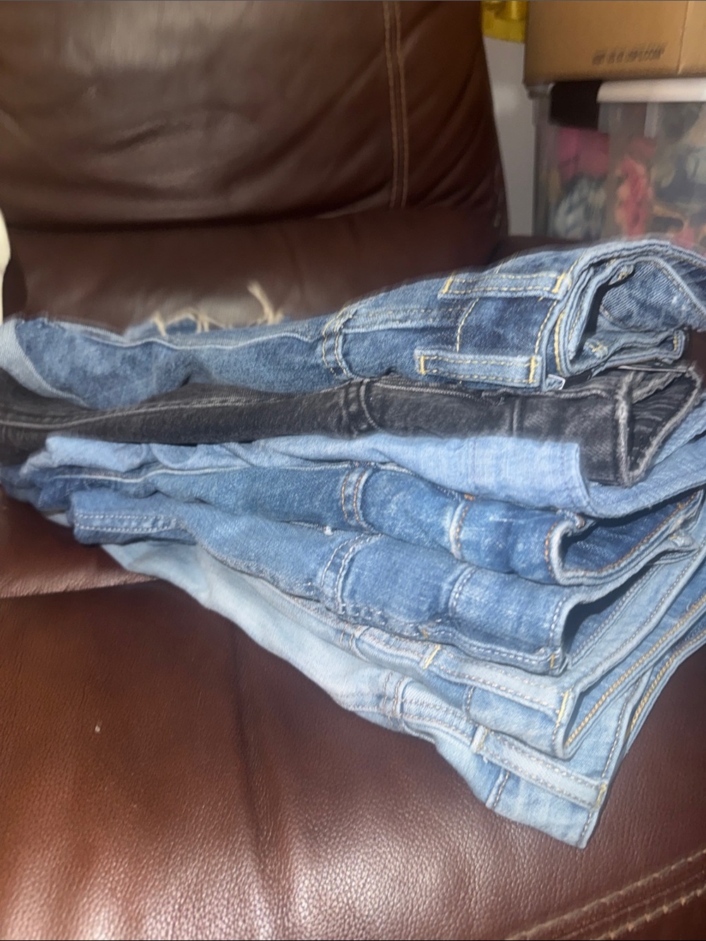 7 pcs denim short mix brand.